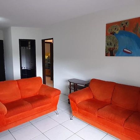Apartamento Espacoso Com Estacionamento Incluido ฟอสดูอีกวาซู ภายนอก รูปภาพ