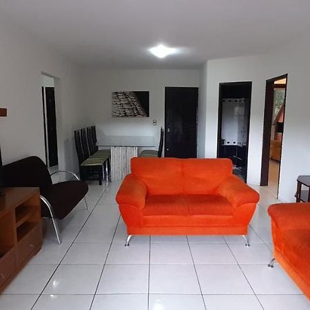 Apartamento Espacoso Com Estacionamento Incluido ฟอสดูอีกวาซู ภายนอก รูปภาพ