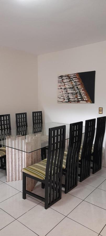 Apartamento Espacoso Com Estacionamento Incluido ฟอสดูอีกวาซู ภายนอก รูปภาพ